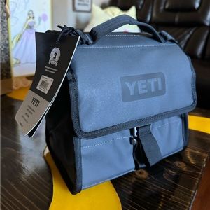 NWT Yeti Daytrip Lunch bag